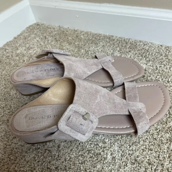 Donald Pliner Ofelia Sandals size 9
