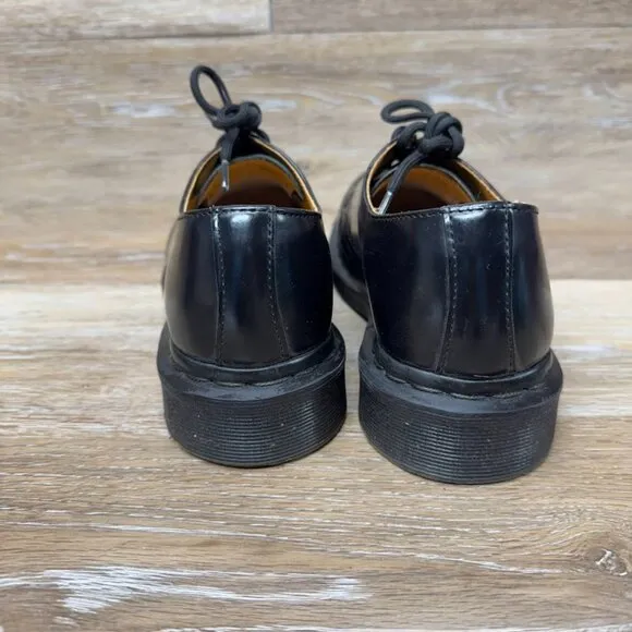 Dr. Martens Black Leather Derby Shoe Women's Size 8