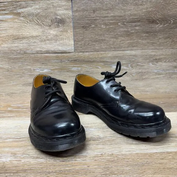Dr. Martens Black Leather Derby Shoe Women's Size 8