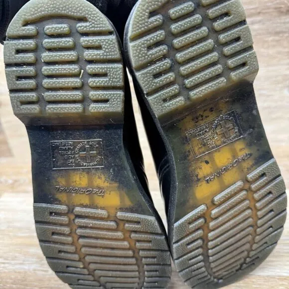 Dr. Martens Black Leather Derby Shoe Women's Size 8