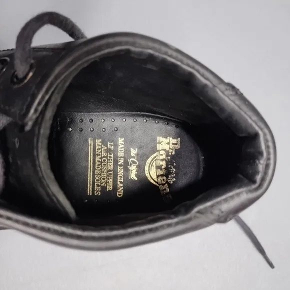 Dr. Martens Boots Unisex Kids Size 3 Black Solid Leather Rubber Sole Lace Up