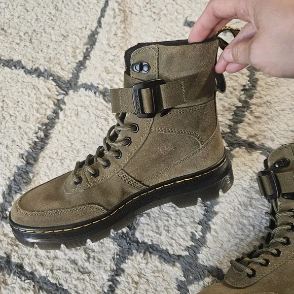 Dr. Martens Combs Tech Suede Boots Mens Size 8