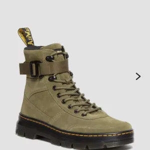 Dr. Martens Combs Tech Suede Boots Mens Size 8