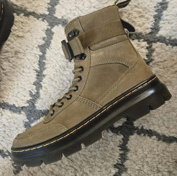 Dr. Martens Combs Tech Suede Boots Mens Size 8