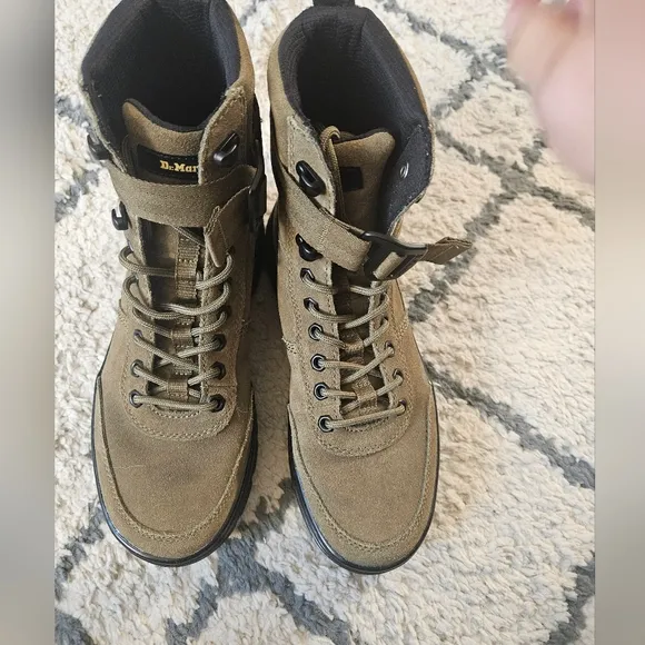 Dr. Martens Combs Tech Suede Boots Mens Size 8