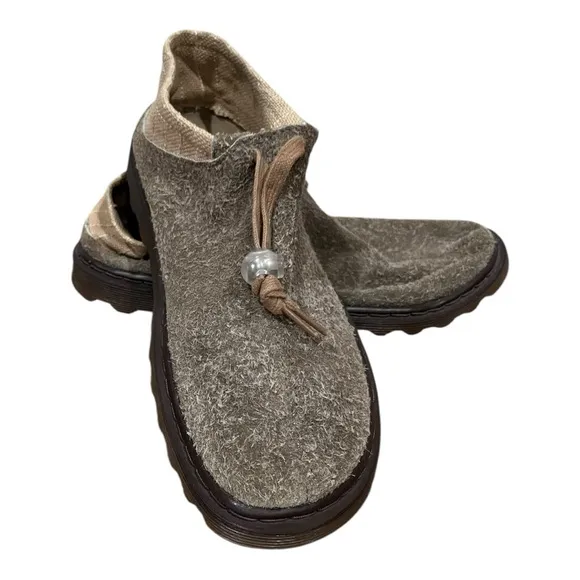 Dr Martens Dersert Oasis toggle suede canvas slip on shoes size 9 men