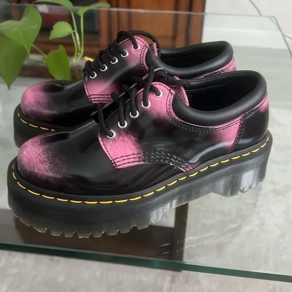 Dr. Martens DISTRESSED LEATHER PLATFORM CASUAL SHOES
