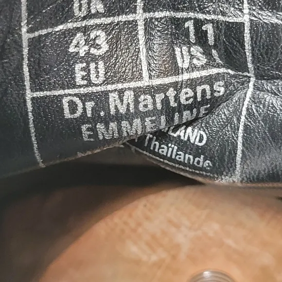 Dr. Martens Emmeline Women's Boots Size 11 Smooth Black Leather Ankle Shoes