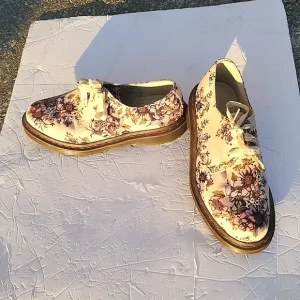 Dr. Martens Lester Canvas Platform Shoes Size 7