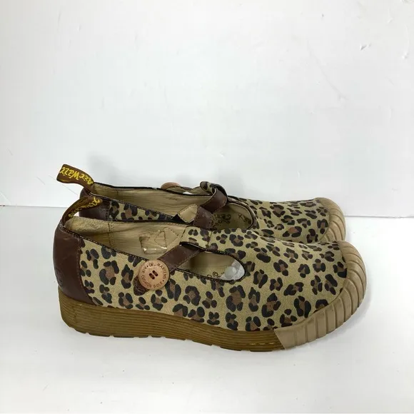 Dr Martens Mary Jane Shoes Canvas Sugar Skulls Animal print 9 Brown Platform