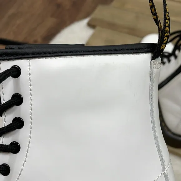 Dr. Martens NWOT White Leather 1460 Kids Boots