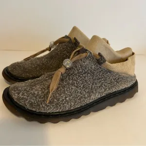 Dr. Martens suede leather slip on toggle shoes men’s size 7 women’s size 8 EU 39