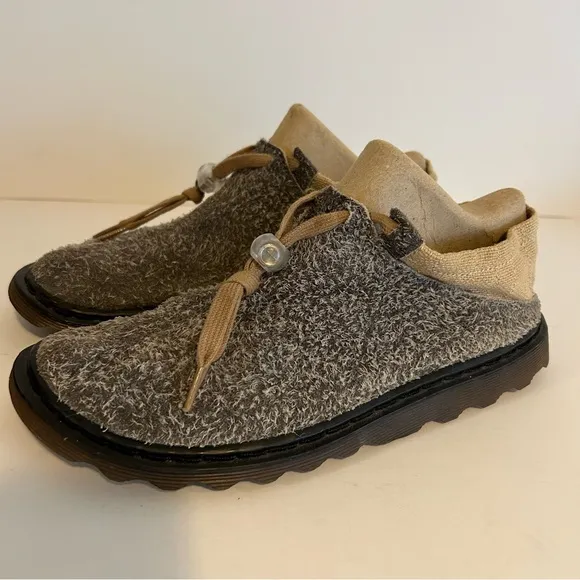 Dr. Martens suede leather slip on toggle shoes men’s size 7 women’s size 8 EU 39