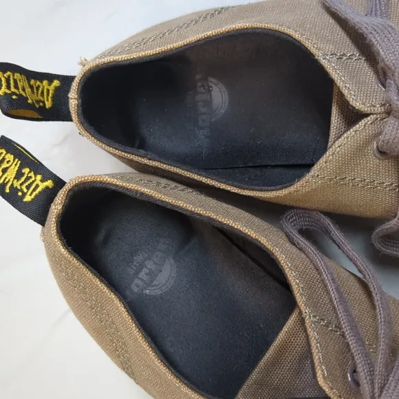 Dr. Martens Walker Canvas Sneakers Mens 9 Taupe Grey Brown Casual Comfort Shoes
