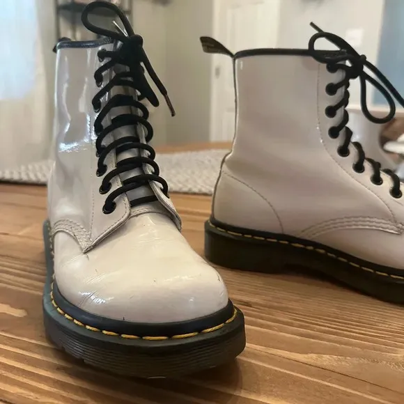 Dr. Martens White Combat Woman’s Eyelet Boots KV08N - Size 6