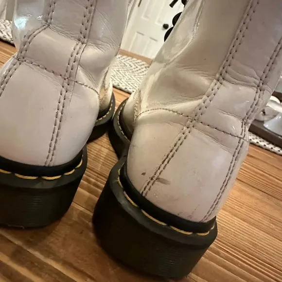 Dr. Martens White Combat Woman’s Eyelet Boots KV08N - Size 6