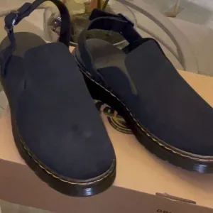 DR MARTENS CARLSONS AirWair Slingback Shoes Womens Size 10 Black Suede NEW