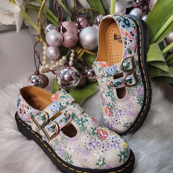Dt Martens  8065 Mary JaneWomen shoes size5 new