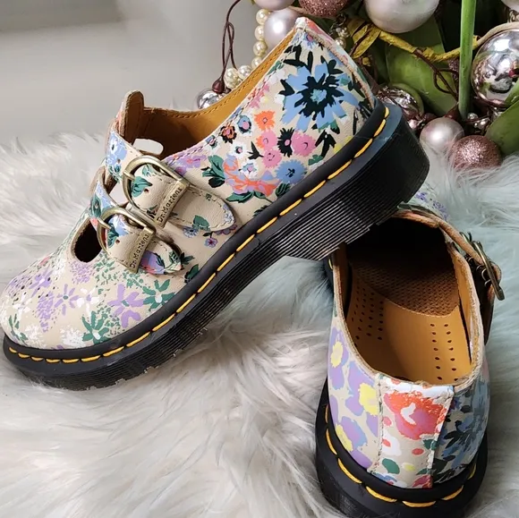 Dt Martens  8065 Mary JaneWomen shoes size5 new