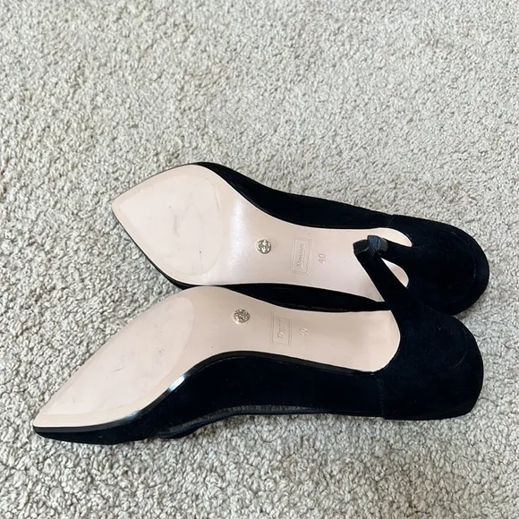 Dune London SZ 40, suede scallop edge heeled shoes.