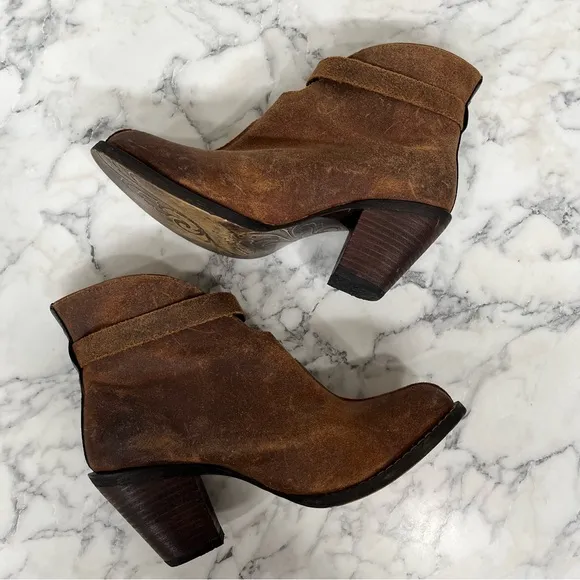 Durango waxed Nubuck suede block heel ankle boots distressed woman’s size 8