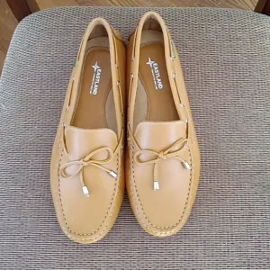 Eastland women's SHOES-LIKE NEW
