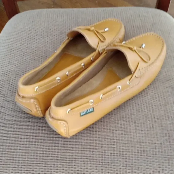 Eastland women's SHOES-LIKE NEW