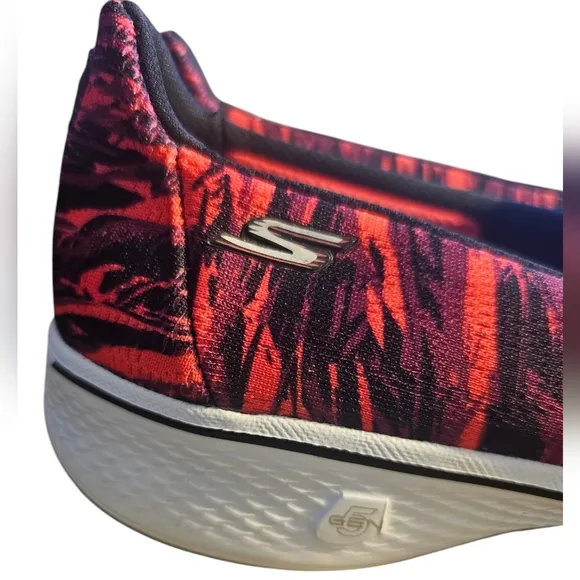EC | HTF Skechers Womens GOwalk | Slip-Ons Multi-Color | Size: 12