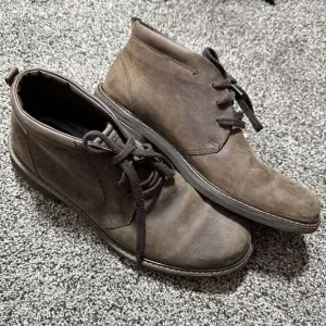 Ecco‎ Men's Size 10 US Chukka Tie  Turn GTX Lace-Up Boot  Leather Brown