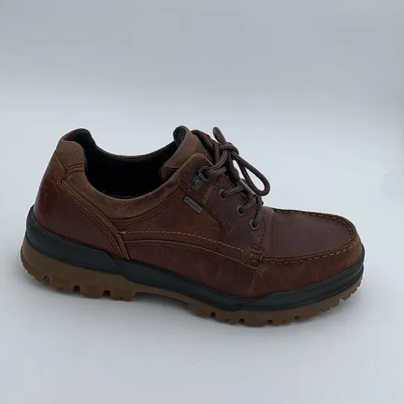 Ecco Track 25 brown leather low top ankle boots size 43