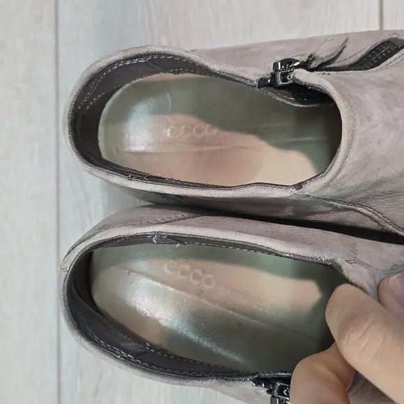 Ecco Women Ankle Soft 7 Leather Casual Gray Slip On Shoes Sz 9