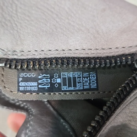 Ecco Women Ankle Soft 7 Leather Casual Gray Slip On Shoes Sz 9