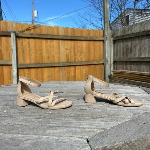 Eileen Fisher Noni Khaki Leather Heeled Strappy Sandals Women's 7.5