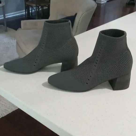 Eileen Fisher Vero Cudio Honey stretch knit fabric ankle boot in gray size 6 NWT