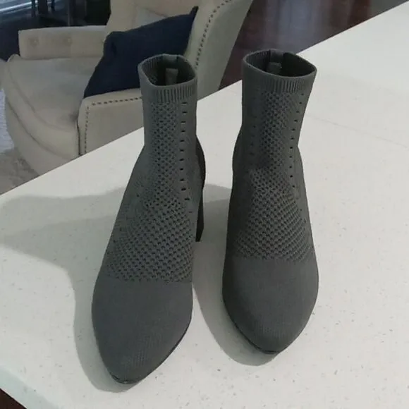 Eileen Fisher Vero Cudio Honey stretch knit fabric ankle boot in gray size 6 NWT