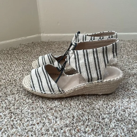 Eileen Fisher Women's Agnes Tan Black Striped Espadrille Wedge NWOT Size 9.5