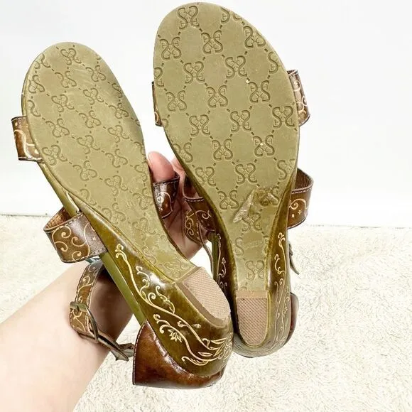 Elite by Corkys Mesa T-Strap Sandals Leather Stamped Floral Beaded Size 10