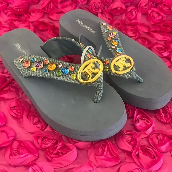 Embellished thong sandal with 'JC' logo metal bit