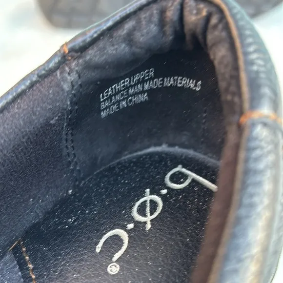 EUC BOC Born Shoes Womens 9.5 M Peggy Clogs Black Leather Comfort Round