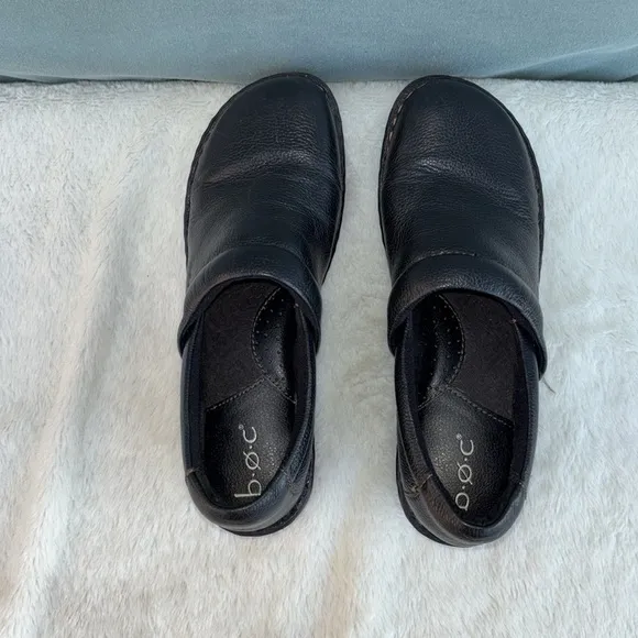 EUC BOC Born Shoes Womens 9.5 M Peggy Clogs Black Leather Comfort Round