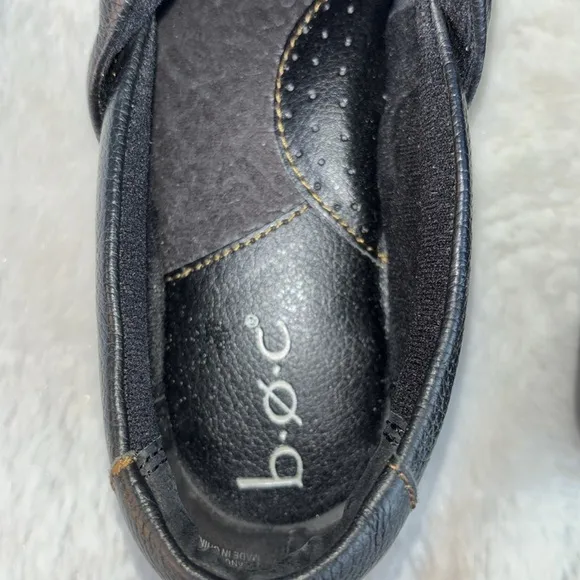 EUC BOC Born Shoes Womens 9.5 M Peggy Clogs Black Leather Comfort Round