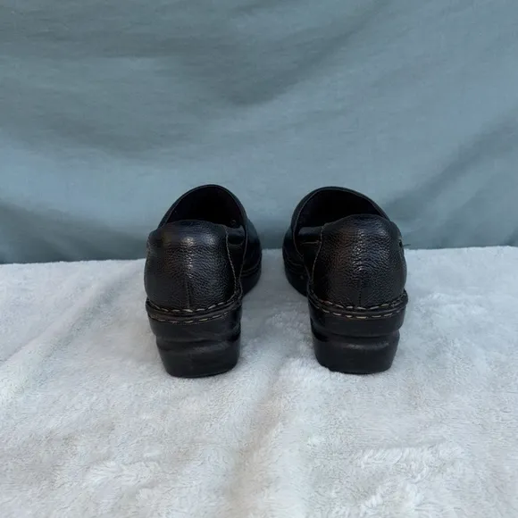 EUC BOC Born Shoes Womens 9.5 M Peggy Clogs Black Leather Comfort Round