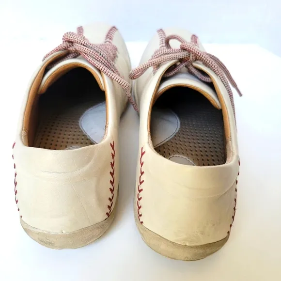 EUC! Men's Born Durand Baseball Shoes