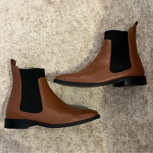 Everlane The Italian Leather Square Toe Chelsea Boots in Peanut Size 7.5
