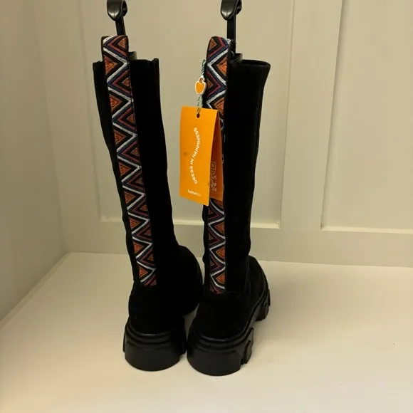 Farm Rio Boots Knee High Lug Sole Black Suede Tall Chunky Embroidery Sz 9