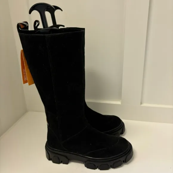 Farm Rio Boots Knee High Lug Sole Black Suede Tall Chunky Embroidery Sz 9
