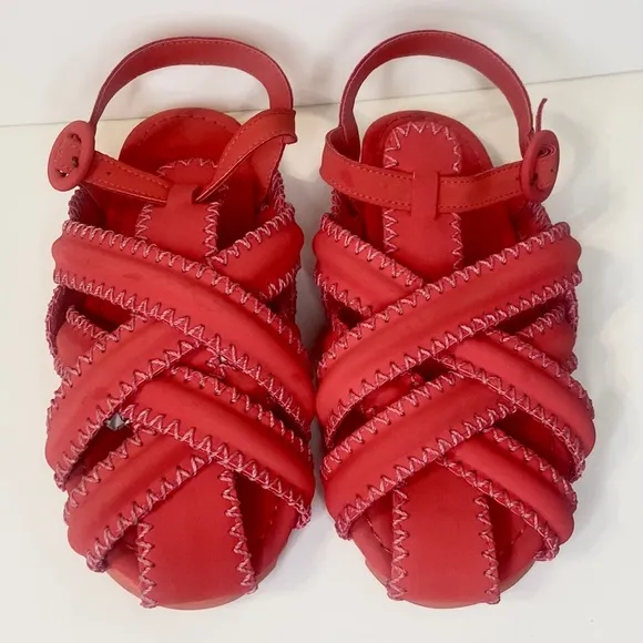 Farm Rio Red Zig Zag Stitch Sandals Sise 7