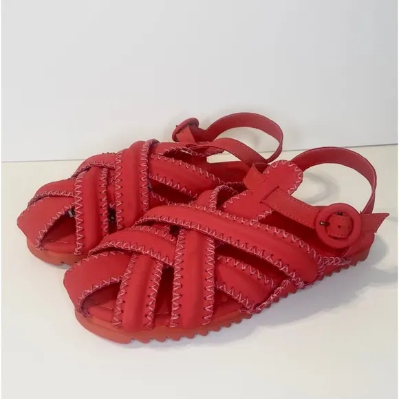 Farm Rio Red Zig Zag Stitch Sandals Sise 7