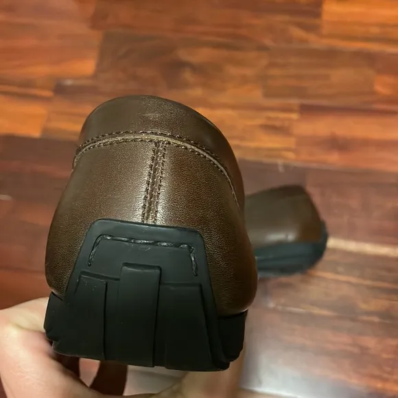 Ferragamo shoes size 6.5 brown leather