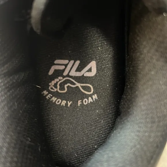 Fila Memory Foam Workshift Slip Resistant Size 11.5 EEEE